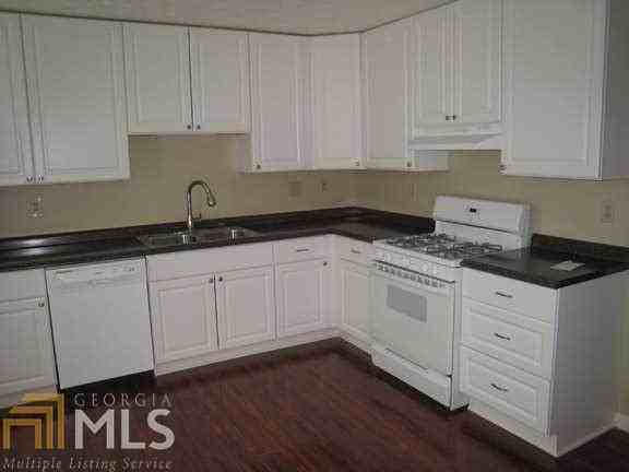 3459 Lee Ct - Photo 3 of 8