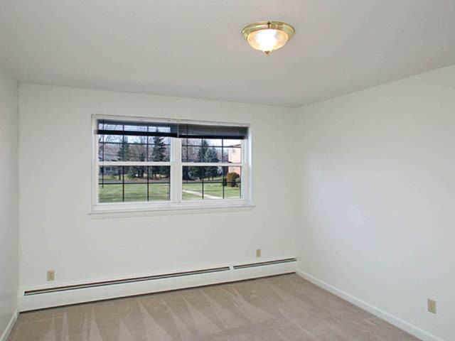 Bradford Commons Apartments - Photo 3 of 7