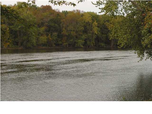 5788 West River Dr NE - Photo 3 of 8