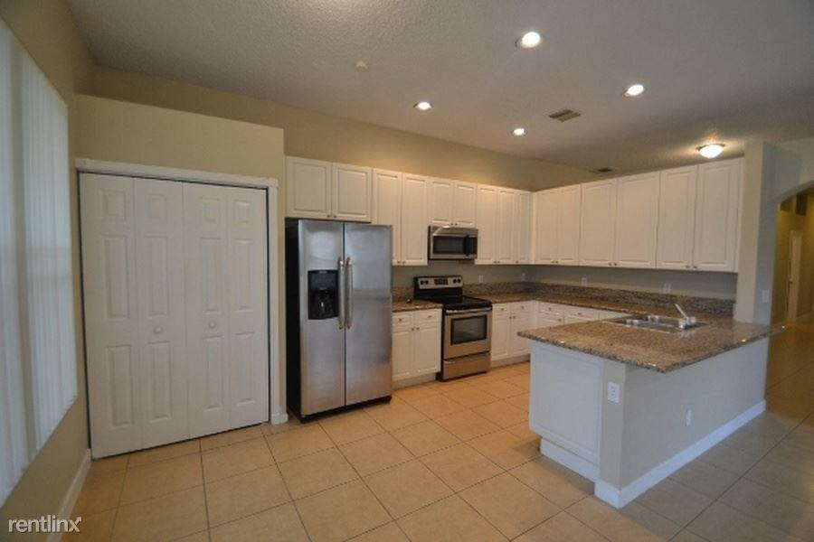12401 SW 18th St - Photo 3 of 6
