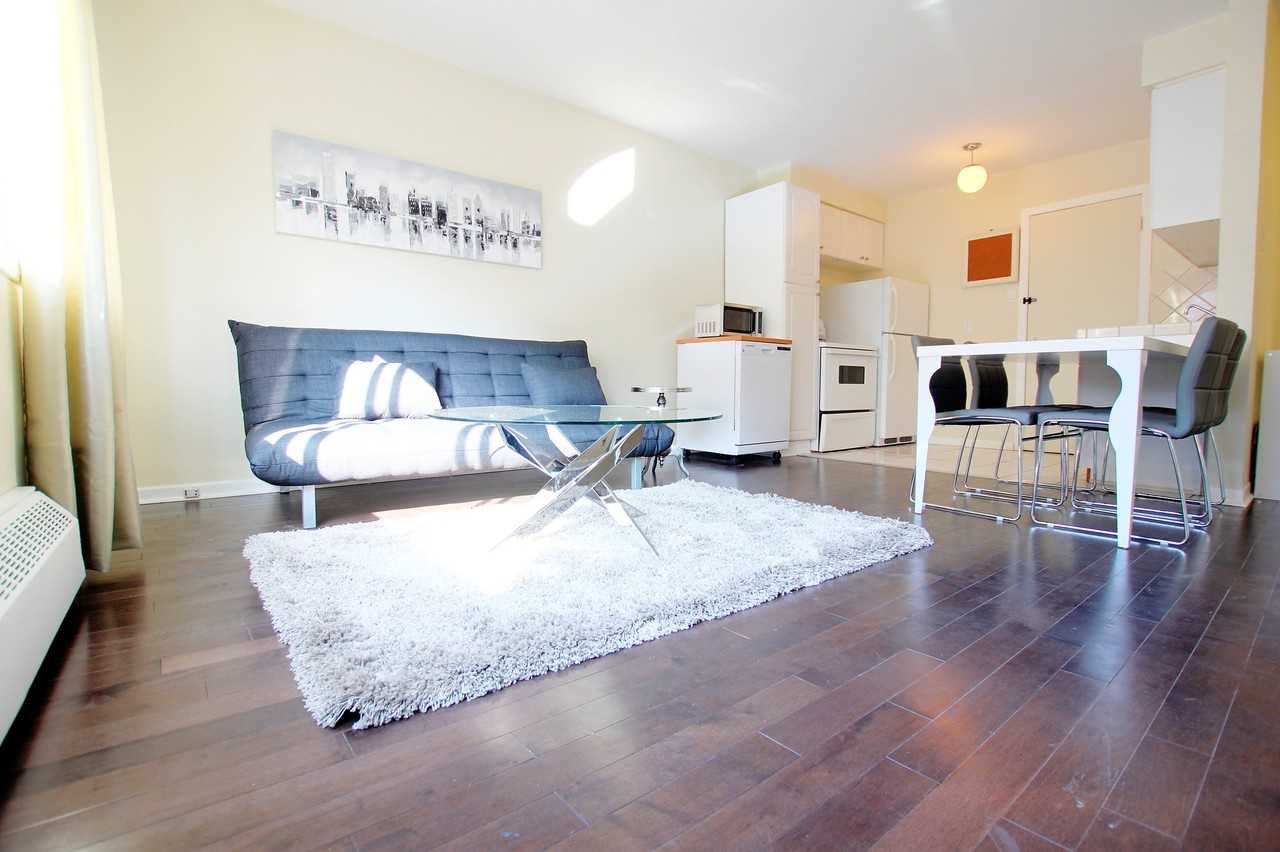 4433 Avenue de l'Hôtel-de-Ville - Photo 2 of 12