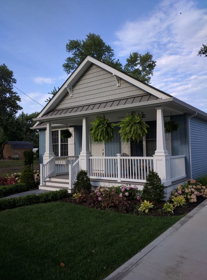 2071 Bayview Drive - Photo 2 of 24