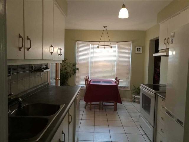 1557 Greenbriar Drive - Photo 2 of 9