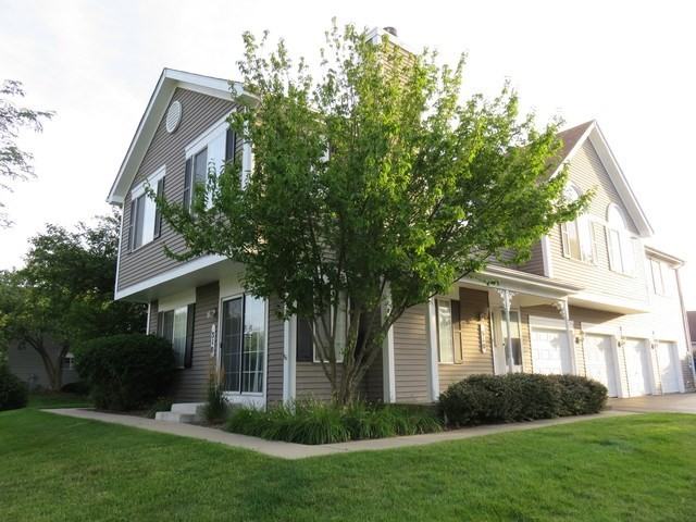 310 Sandhurst Ln - Photo 2 of 4