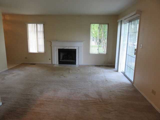 310 Sandhurst Ln - Photo 3 of 4