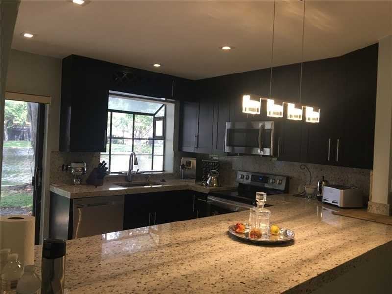 645 Lake Point N Ln #L106 - Photo 3 of 8