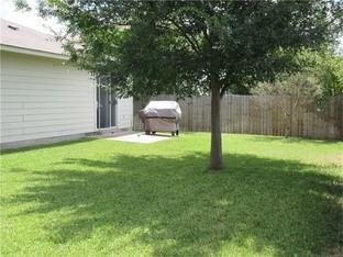 1326 Ascot St - Photo 3 of 4