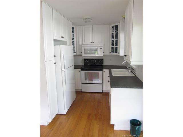 4 Hilltop Rd - Photo 2 of 12