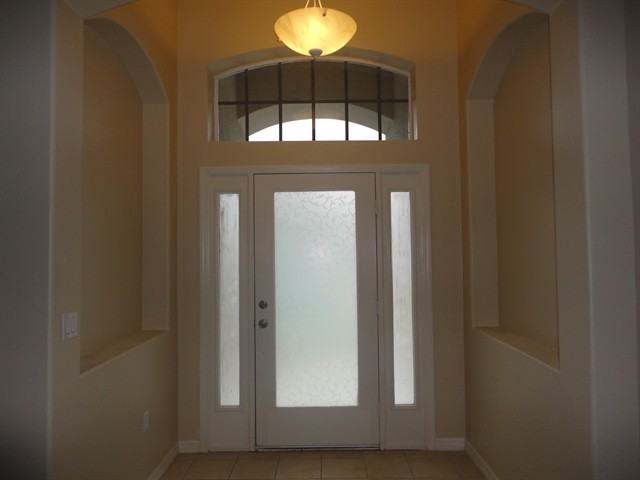 8809 Founders Cir - Photo 2 of 22