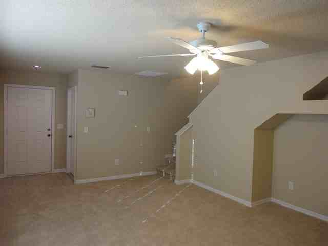 28628 Seashell Ct - Photo 2 of 14