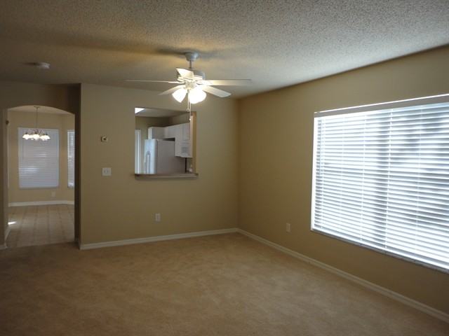 28628 Seashell Ct - Photo 3 of 14