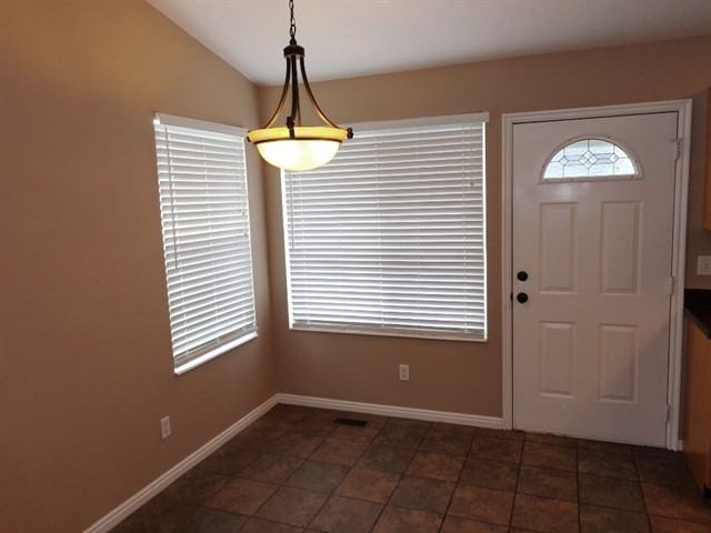 451 W 225 N - Photo 2 of 14