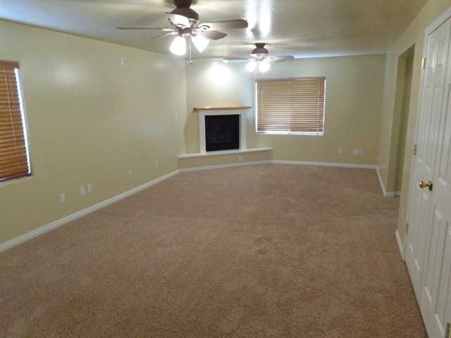1338 N Quincy Ave - Photo 2 of 11