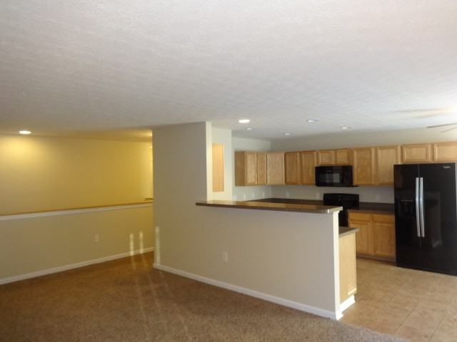 117 Mannaseh Dr E - Photo 3 of 12