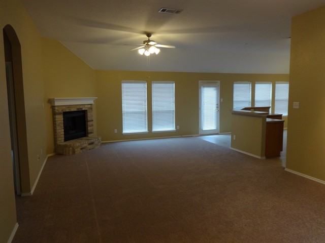 1648 Nashwood Dr - Photo 2 of 11