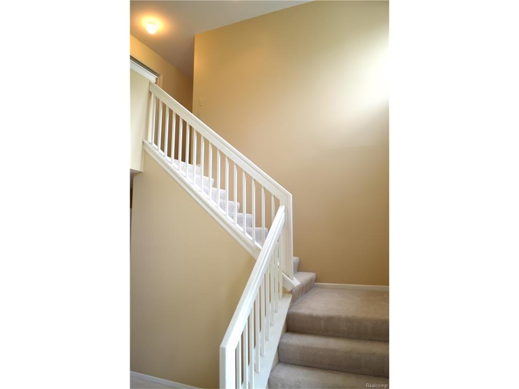 23867 Stony Creek Dr - Photo 2 of 37