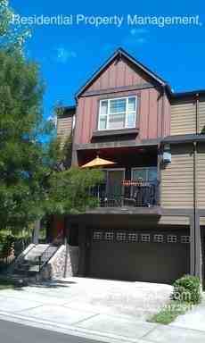 10810 SW Huntington Ave - Photo 2 of 19