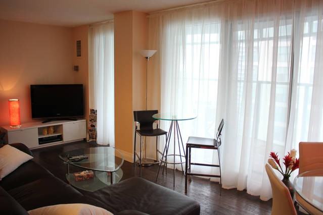 99 Harbour Square #3301