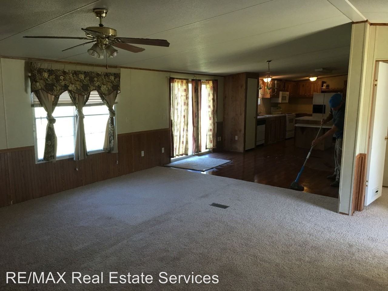 559 English Rd - Photo 3 of 9