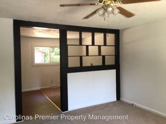 318 Echodale Dr - Photo 3 of 9
