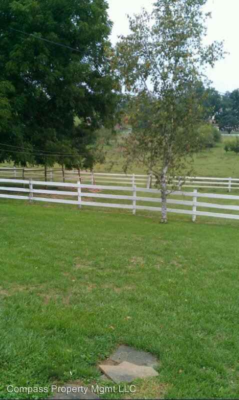 105 Spring Garden Rd - Photo 3 of 8