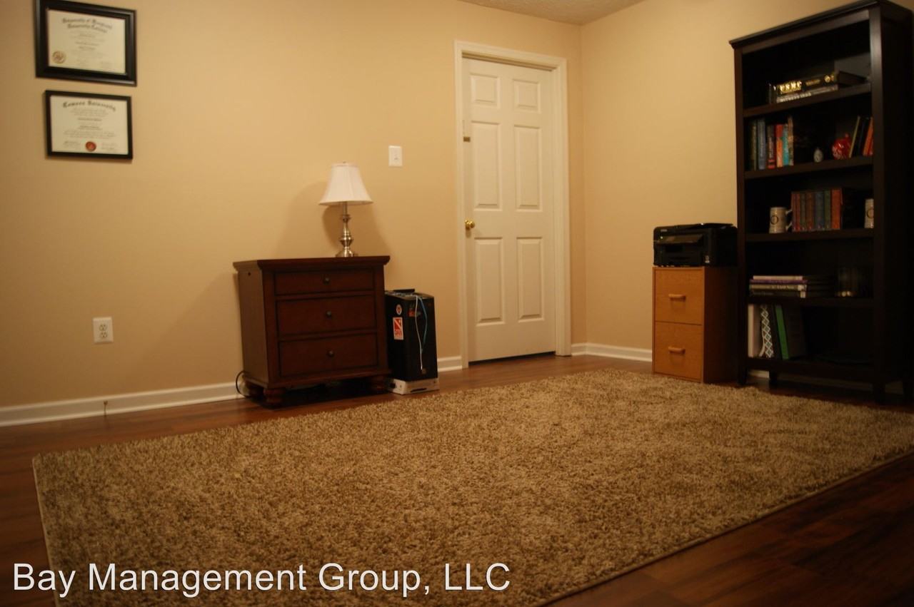 9716 Morningview Cir - Photo 2 of 25
