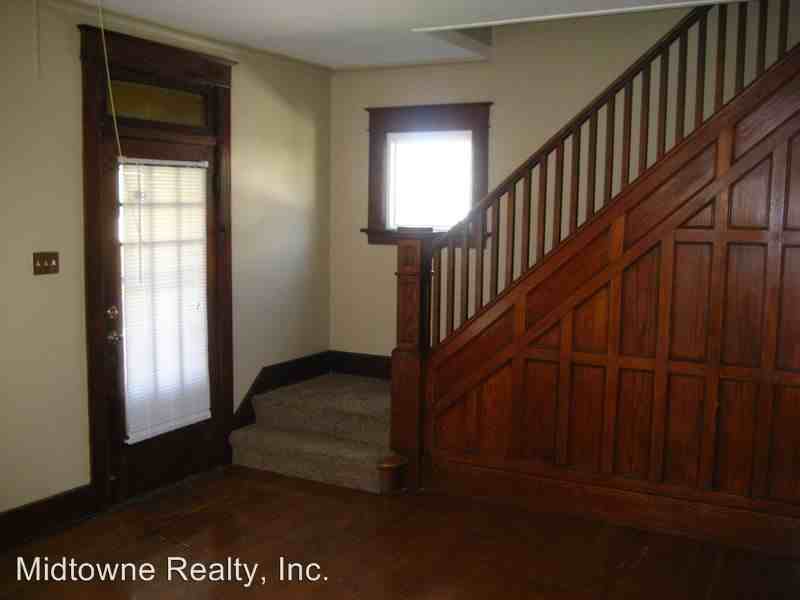 2915 Central Dr - Photo 2 of 7