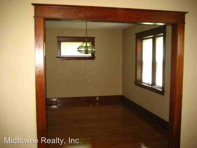 2915 Central Dr - Photo 3 of 7