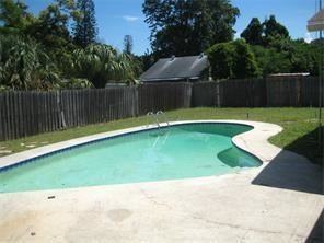 1101 54th Ave S - Photo 2 of 18