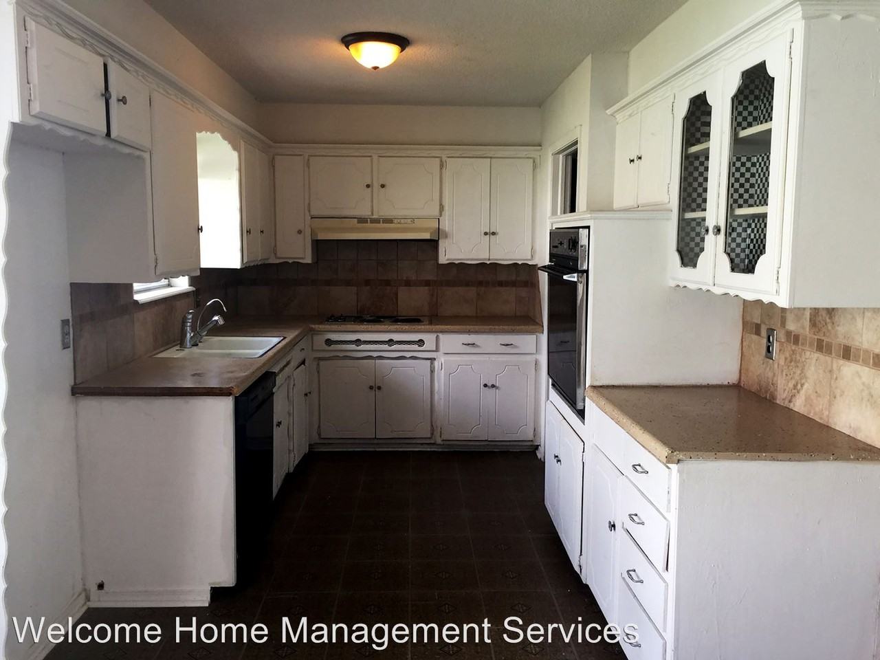 2700 Tudor Rd - Photo 3 of 22