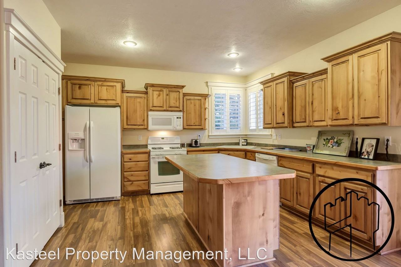 4265 Chapel View Dr - Photo 3 of 60