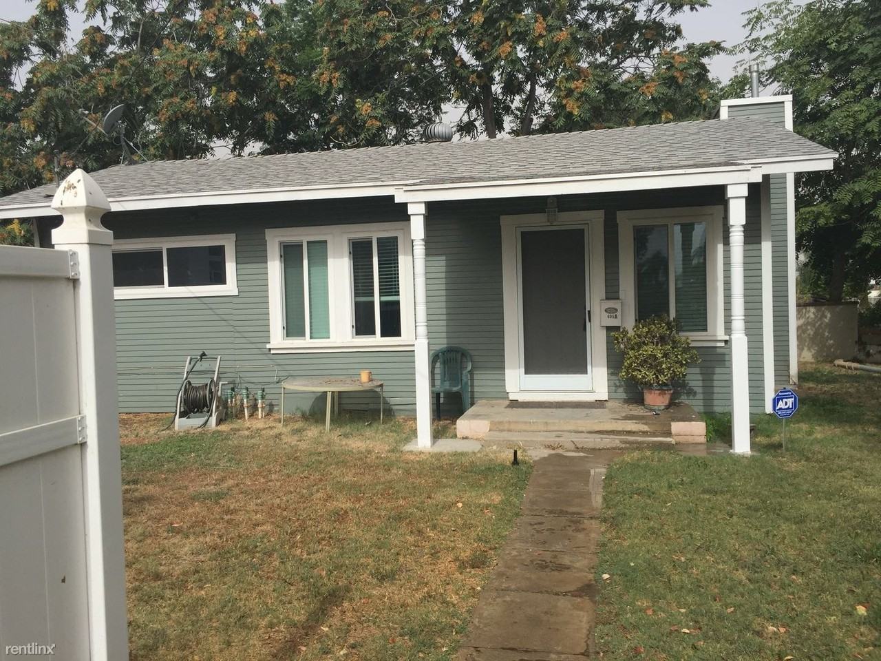 606 E 8th St #A - Photo 2 of 11