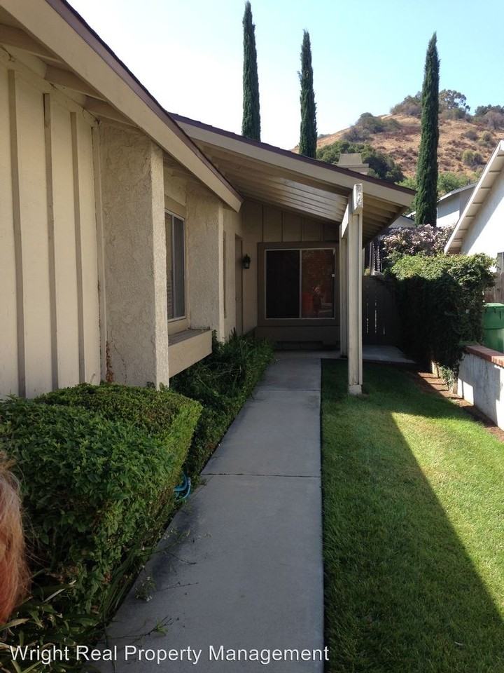 652 Lavender Pl - Photo 2 of 17