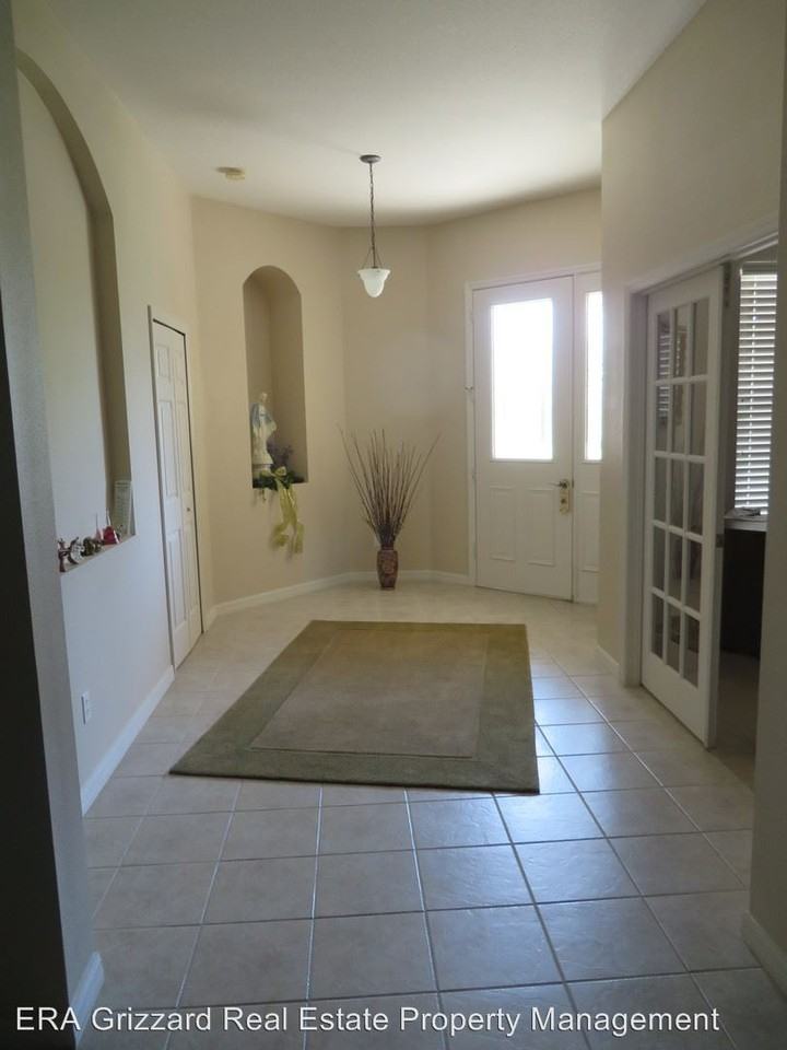 25521 Laurel Valley Rd - Photo 2 of 18