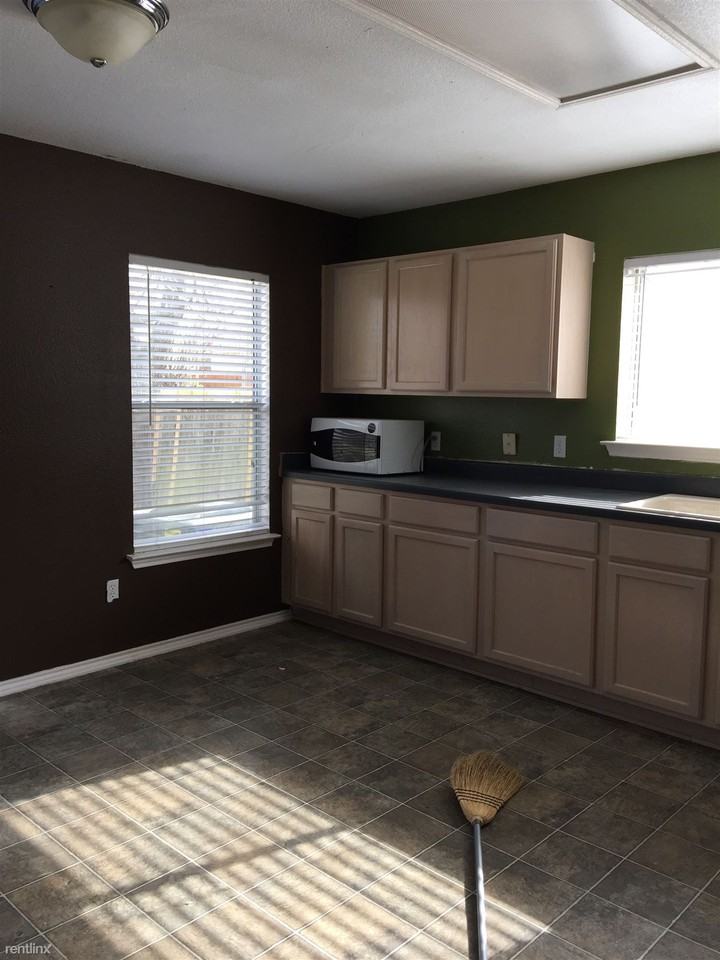 2734 High Point Dr - Photo 3 of 12