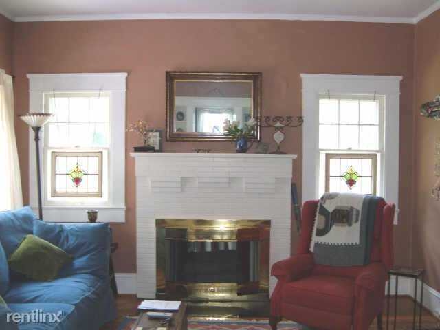 1015 Wharton St - Photo 2 of 7