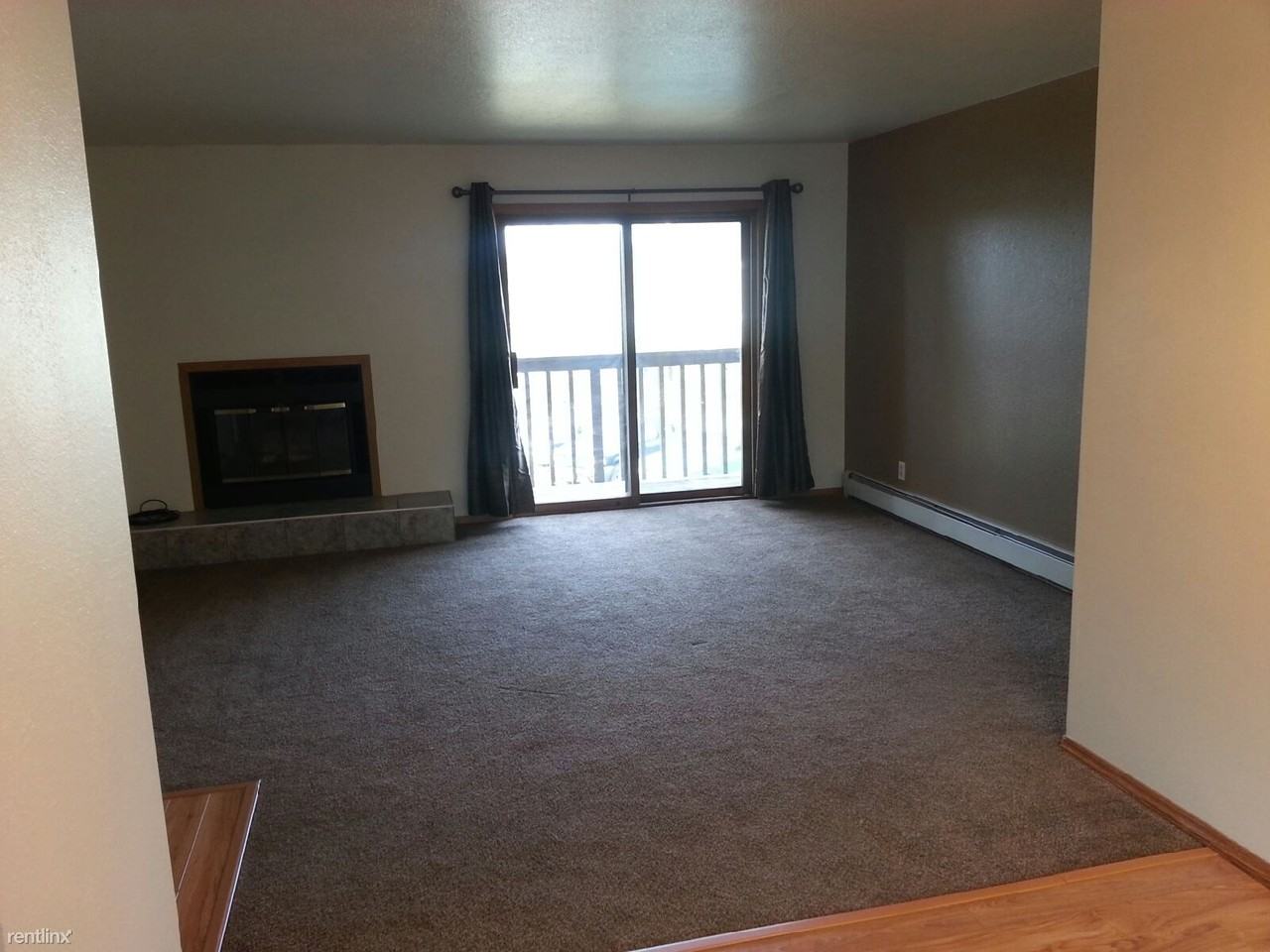 320 Banner Ln - Photo 2 of 6