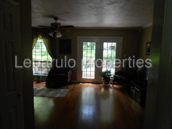 1073 Myers Park Dr - Photo 2 of 20