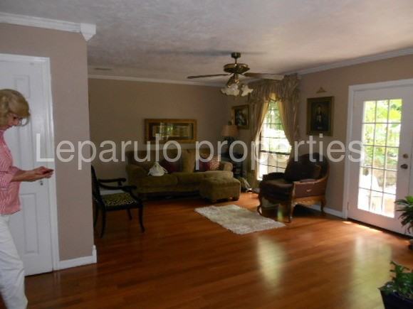 1073 Myers Park Dr - Photo 3 of 20