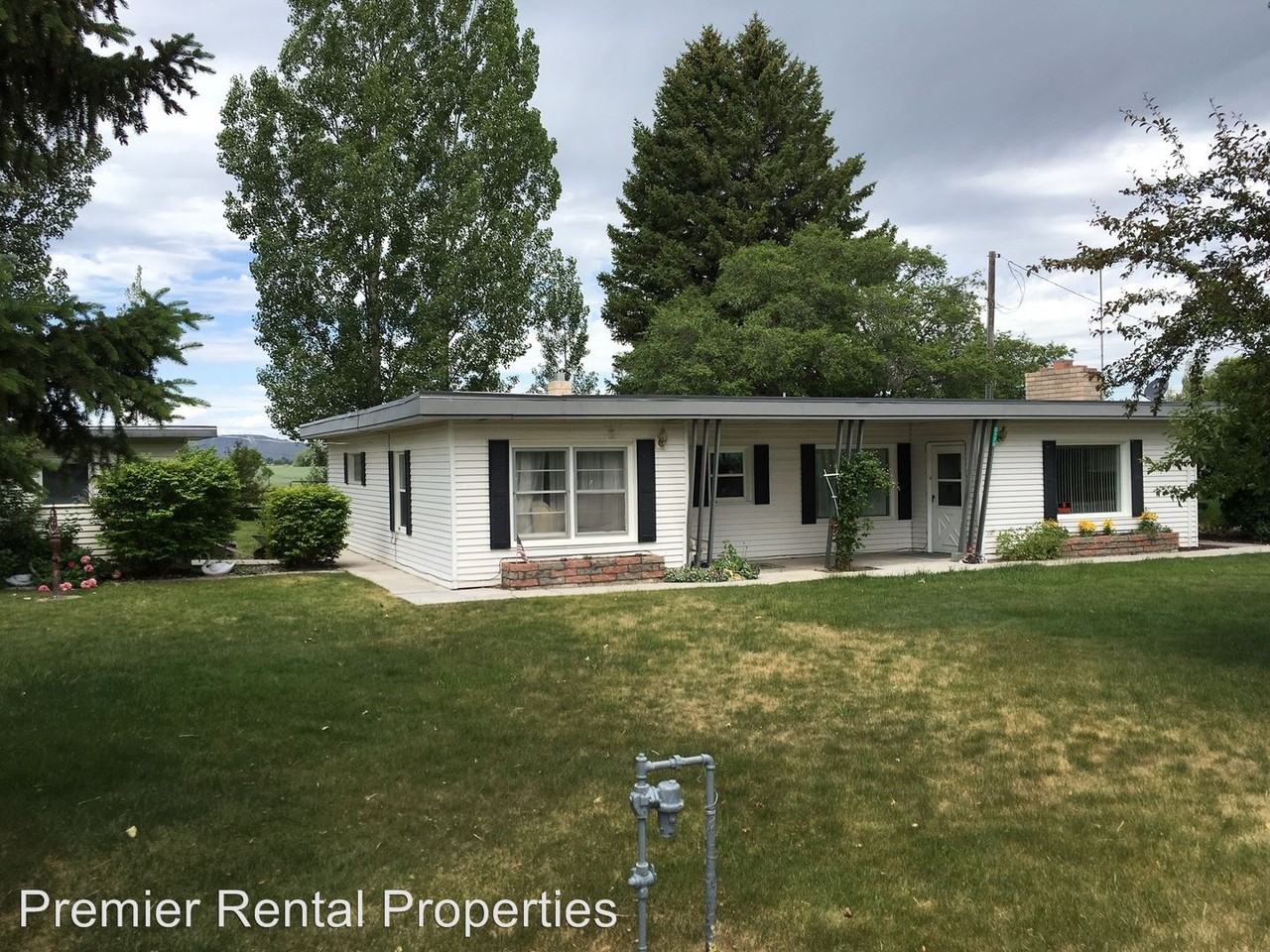 3179 S 4000 W - Photo 2 of 13