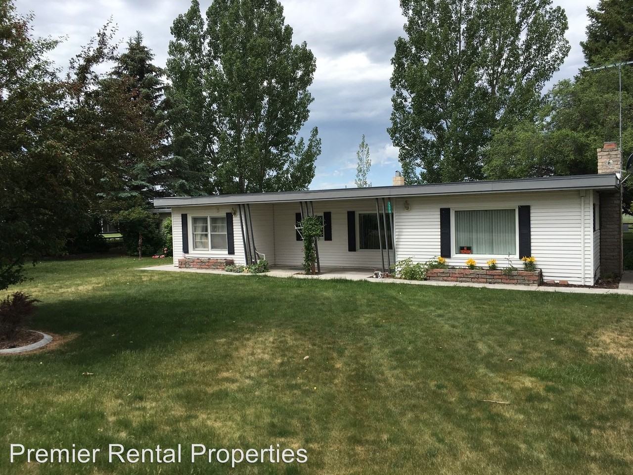 3179 S 4000 W - Photo 3 of 13