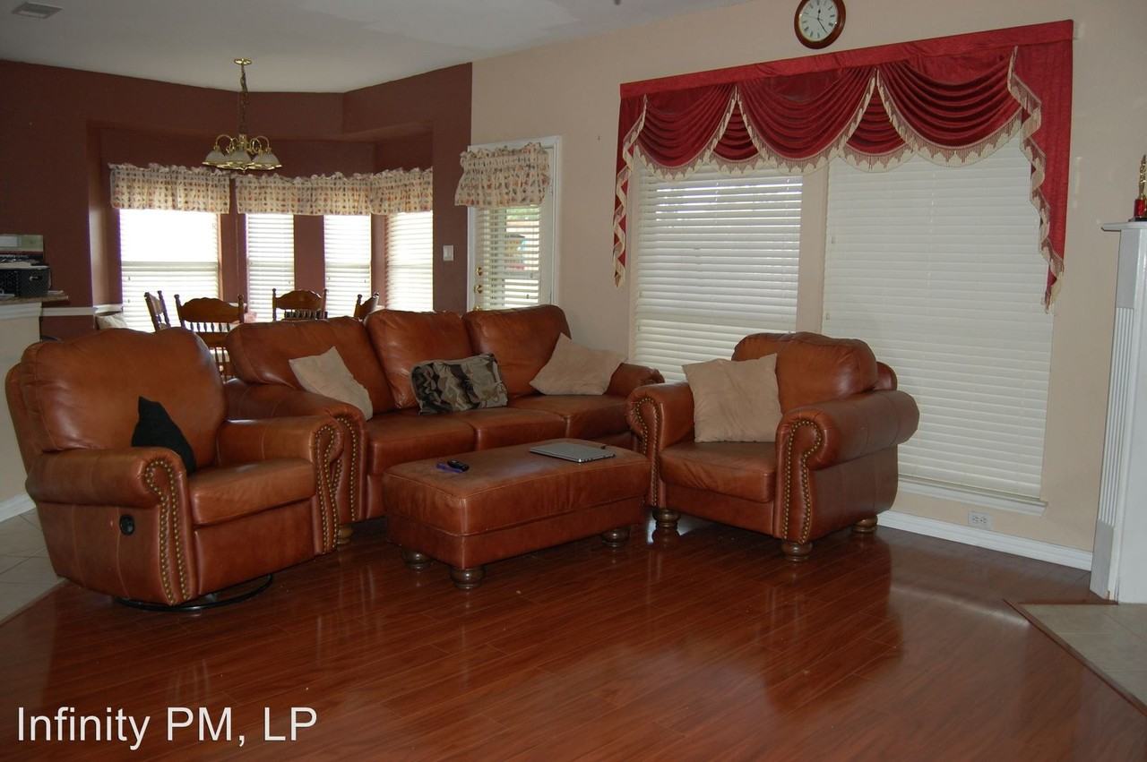 3917 Indian Oaks Ln - Photo 2 of 15