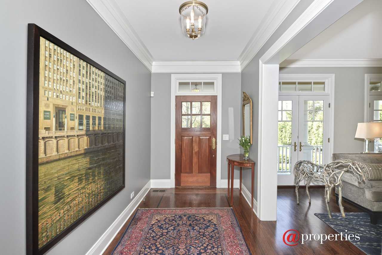 325 Richmond Rd - Photo 3 of 29