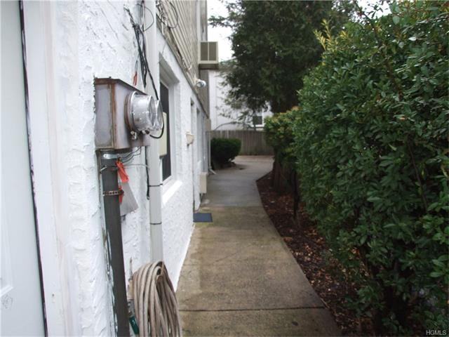 1094 Midland Ave - Photo 3 of 13