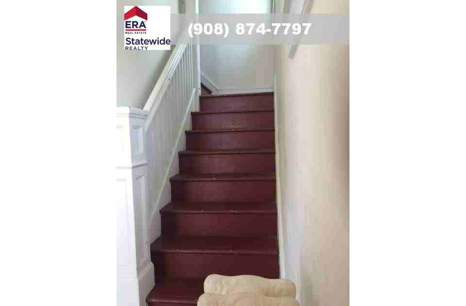 32 Maple St #B - Photo 3 of 14