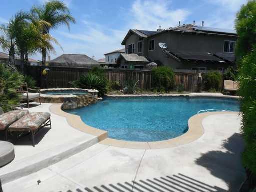 45201 Hanzell Ct - Photo 3 of 33