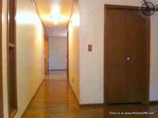 614 Putnam Valley Rd - Photo 2 of 39