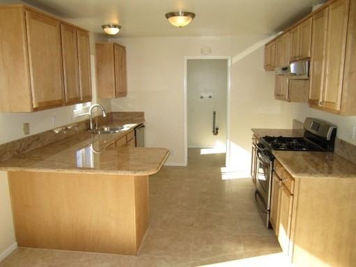 7200 Syracuse Ave - Photo 2 of 12