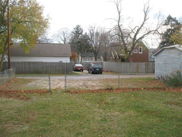 2131 Harrison Ave - Photo 2 of 2