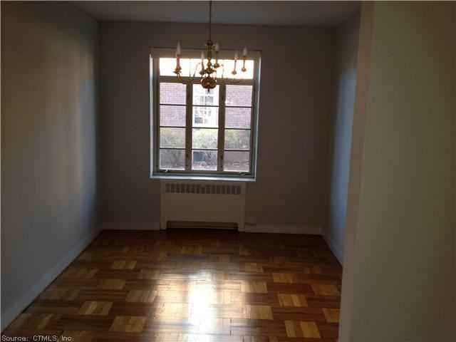 20 Outlook Ave - Photo 2 of 9